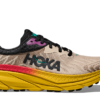 Hoka tekaški copati Challenger ATR 7 W - vsestranski tekaški copati za asfalt in naravne poti